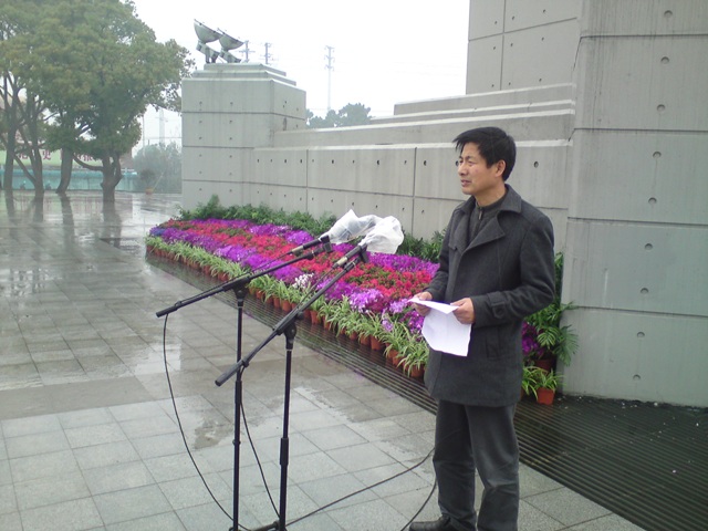 緬懷革命先烈，弘揚(yáng)民族精神—3月30日泰州實(shí)驗(yàn)中學(xué)清明節(jié)祭掃活動(dòng)